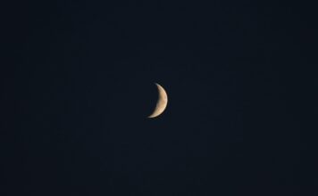 Lua minguante em Áries: um momento de introspecção e coragem, por Deborah de Obá Lua Minguante